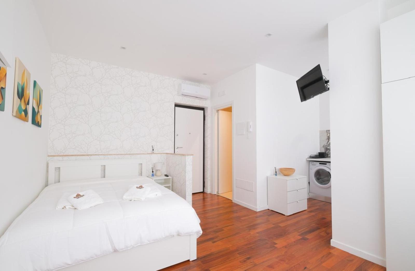 The Apulian Loft II Bari - Via Celentano Apartment ภายนอก รูปภาพ